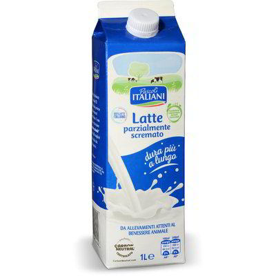Latte parzialmente scremato fresco