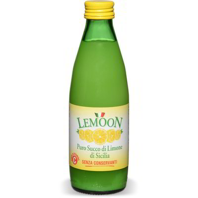 Puro succo di limone di Sicilia