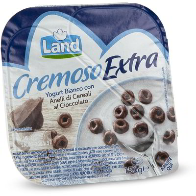 Yogurt bianco con anelli di cereali al cioccolato