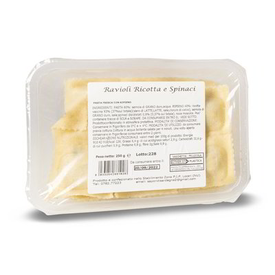 Ravioli con ricotta e spinaci
