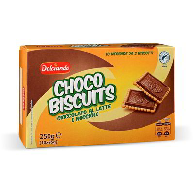 Biscotti snack con tavoletta di cioccolato al latte e nocciole