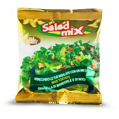Misto di frutta sgusciata e mais tostato per insalata