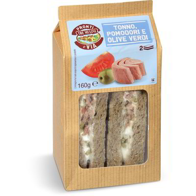 Tramezzini con tonno, pomodori e olive