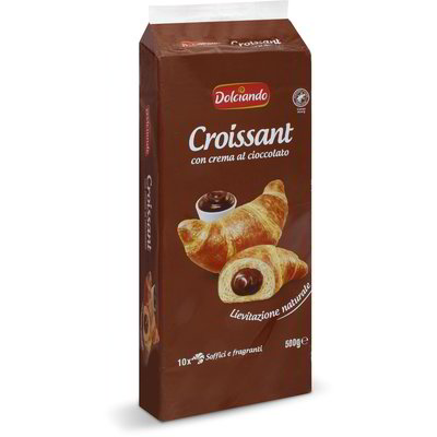 Croissant con crema al cioccolato