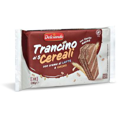 Trancino ai 5 cereali con crema al latte e cacao