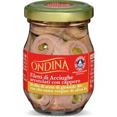 Filetti di acciughe arrotolati con cappero