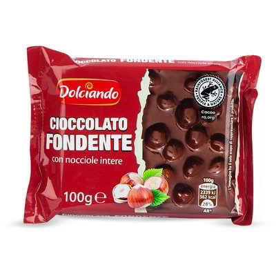 Tavoletta di cioccolato fondente con nocciole intere