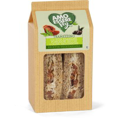 Tramezzino con soia edamame, pomodori secchi e olive taggiasche