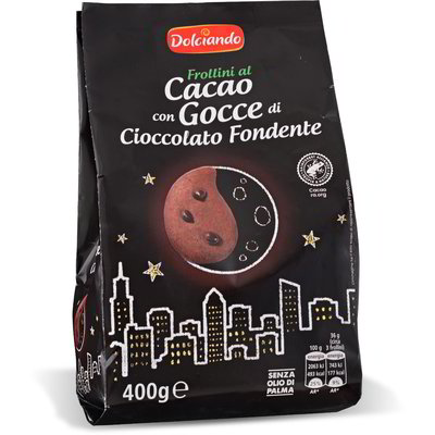 Biscotti frollini al cacao con gocce di cioccolato fondente