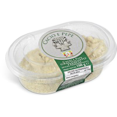Cacio e pepe grattugiato fresco